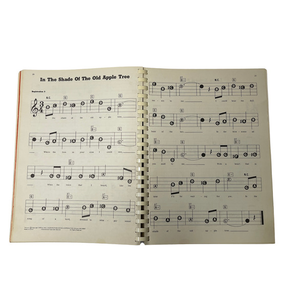 E-Z Play Today Ser.: Fireside Singalong by Hal Leonard Corp. Bound out of order - Picture 3 of 16